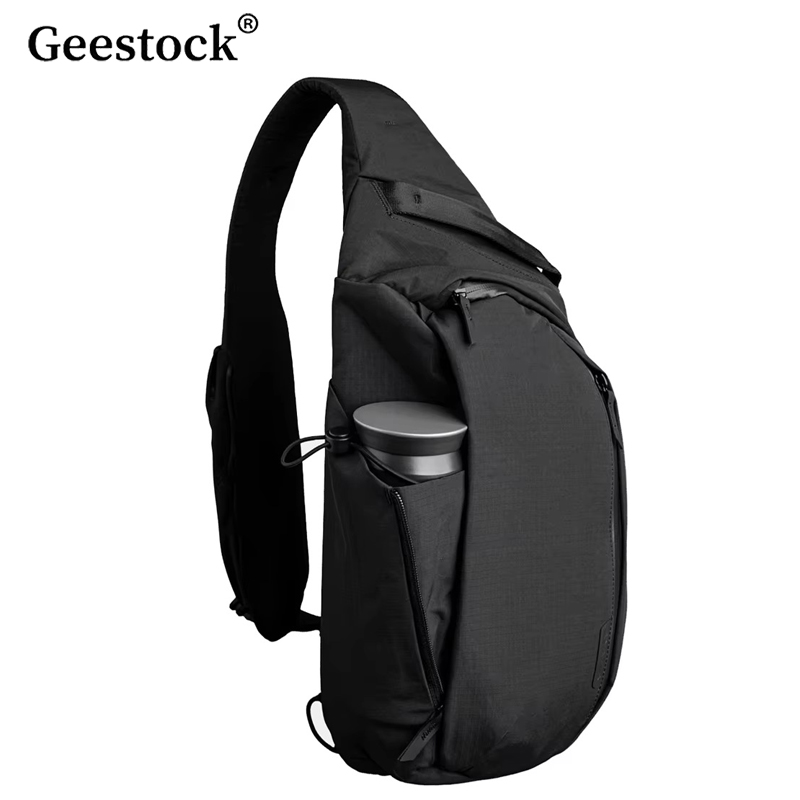 Tablet Shoulder Bag - Geestock Outdoor-Reise-Brusttasche für Herren, multifunktional, wasserdicht,